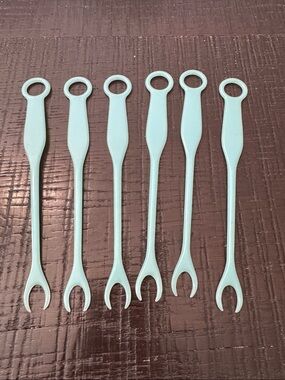 Tupperware Cocktail Picks -Aqua - Part #183 - Set of 6